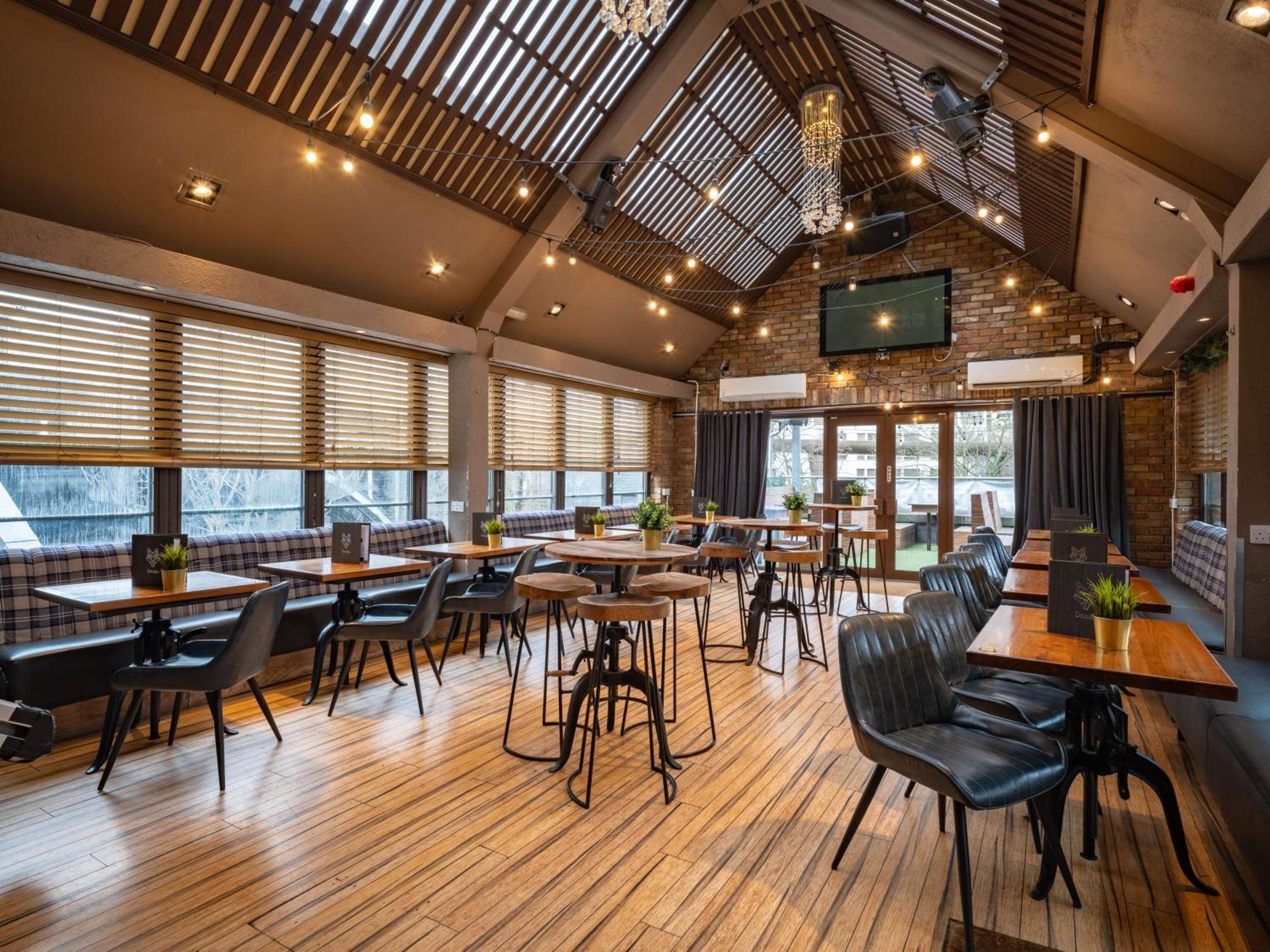 Siberia Bar & Hotel アバディーン エクステリア 写真