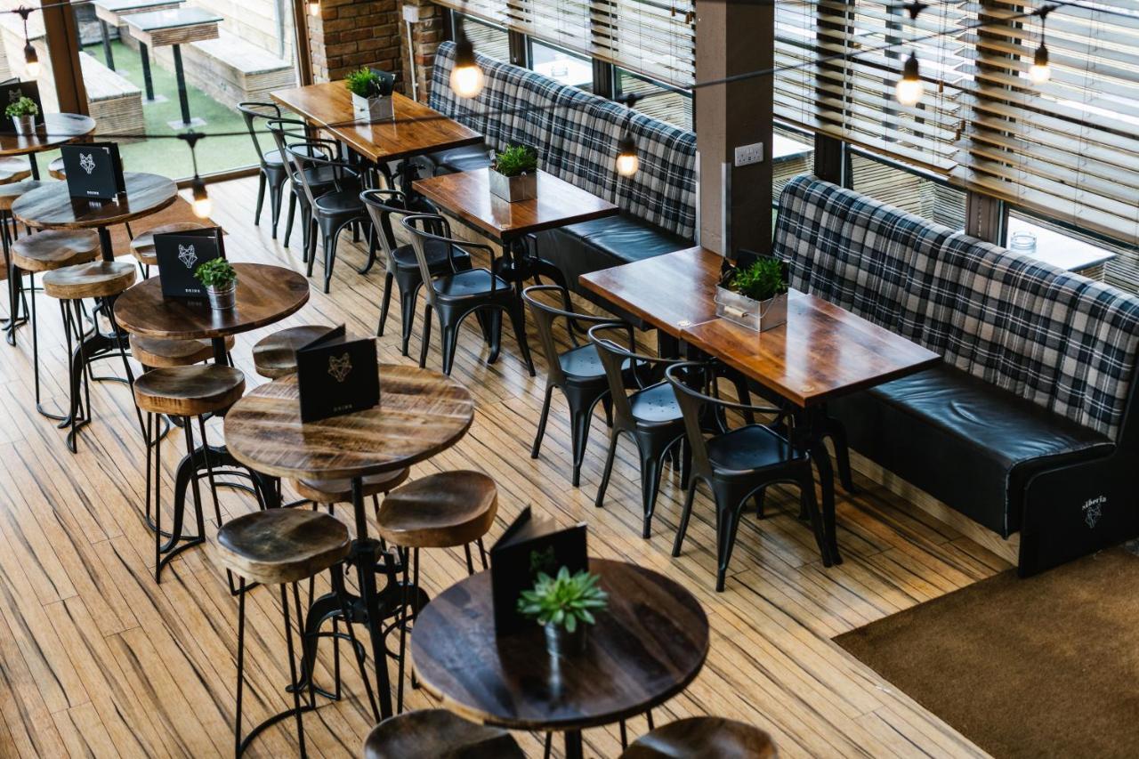 Siberia Bar & Hotel アバディーン エクステリア 写真